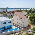 Holiday home Front In