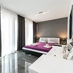 Front In * Srima