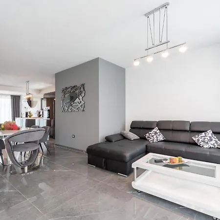 Stunning In With Wifi Holiday home